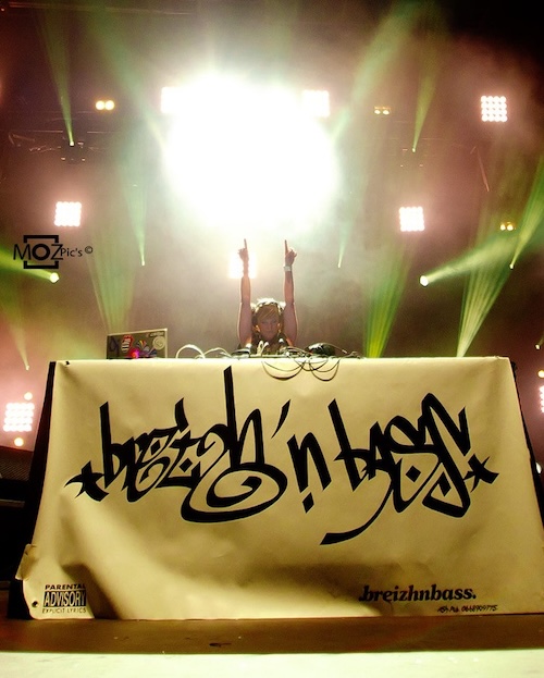 DJ Miss Blue ©MozPics